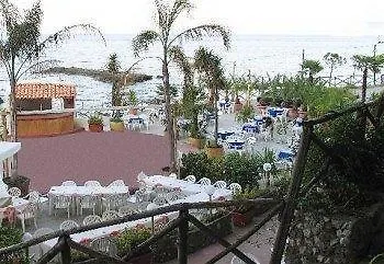 Riva Smeralda Camping Üdülőpark Milazzo